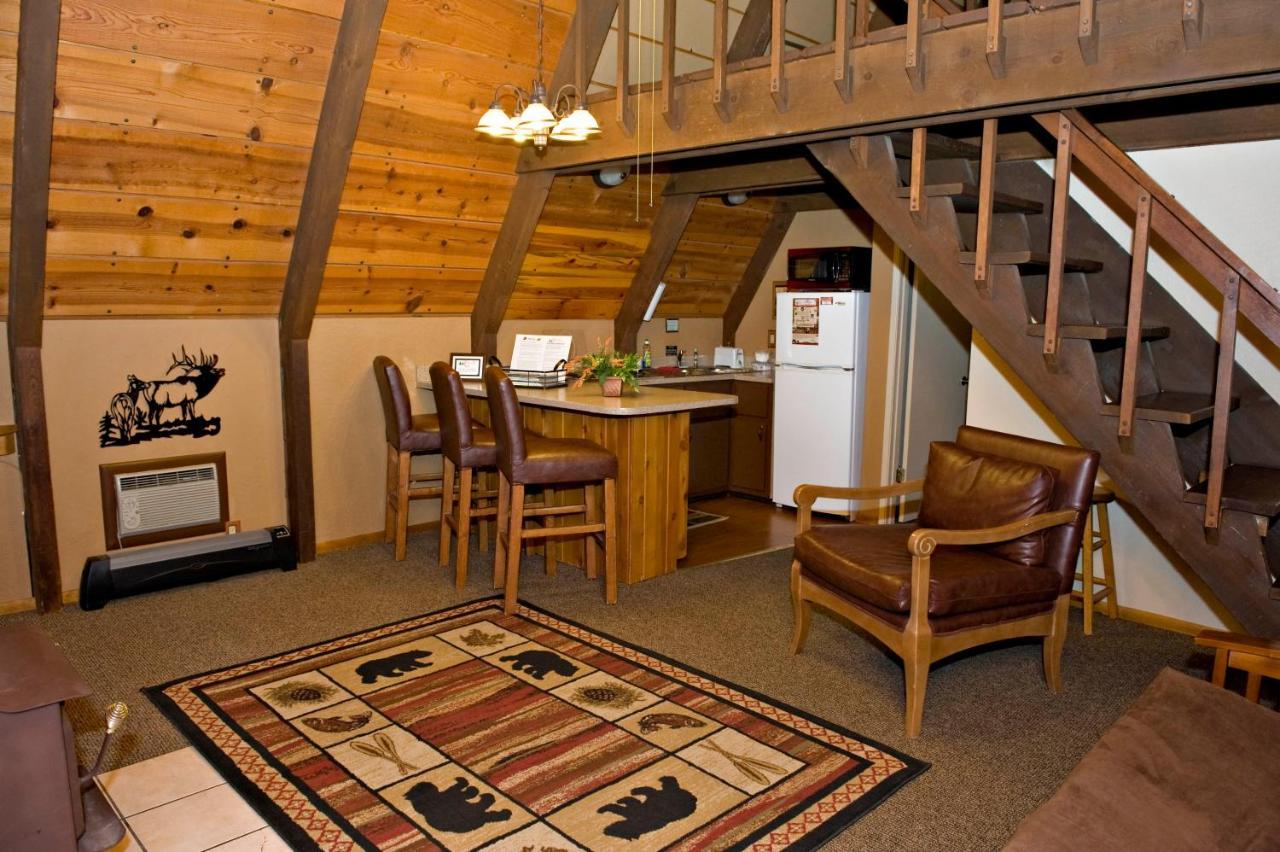 فندق Pineفي  Cabins On Strawberry Hill المظهر الخارجي الصورة