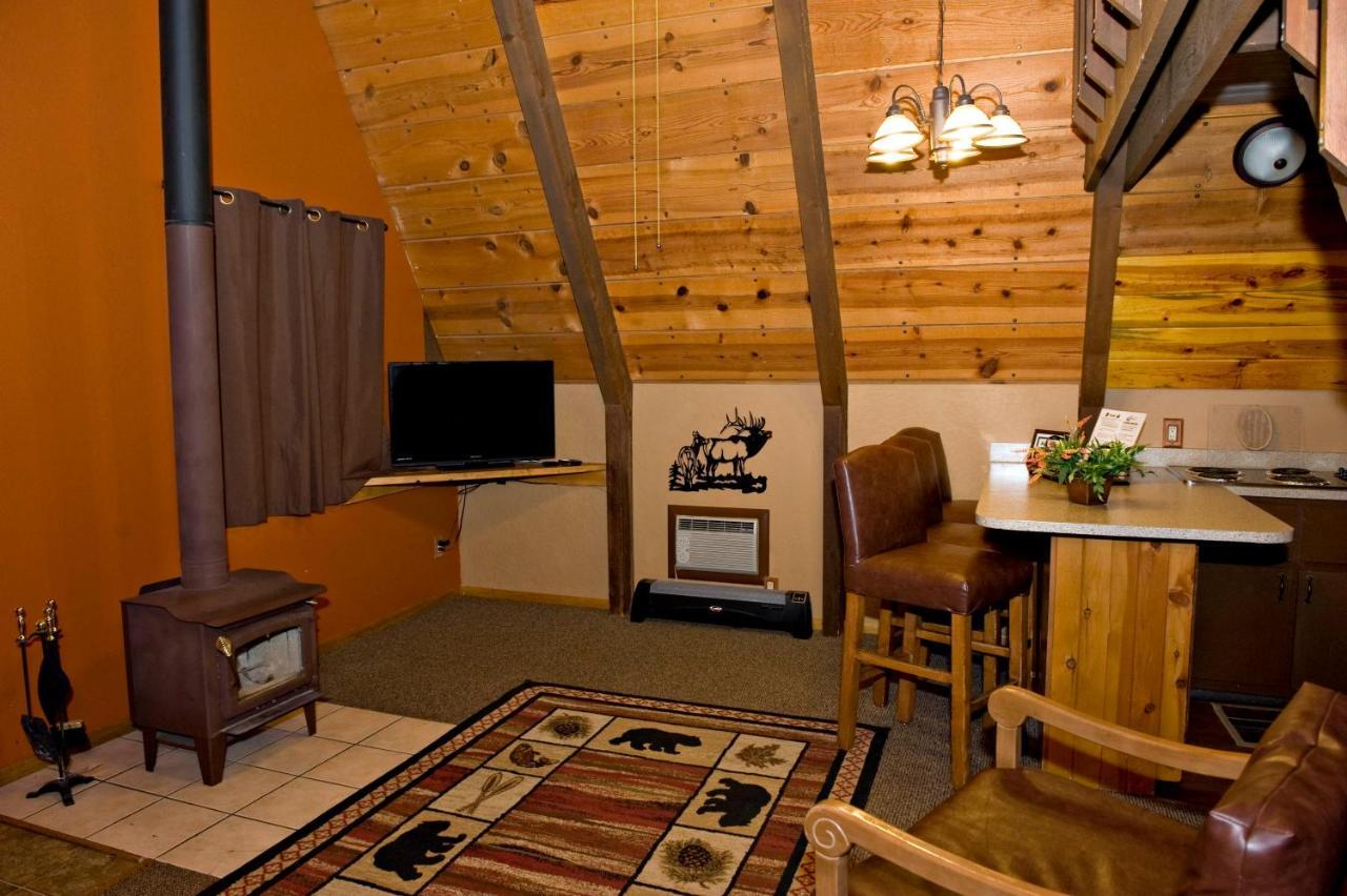 فندق Pineفي  Cabins On Strawberry Hill المظهر الخارجي الصورة