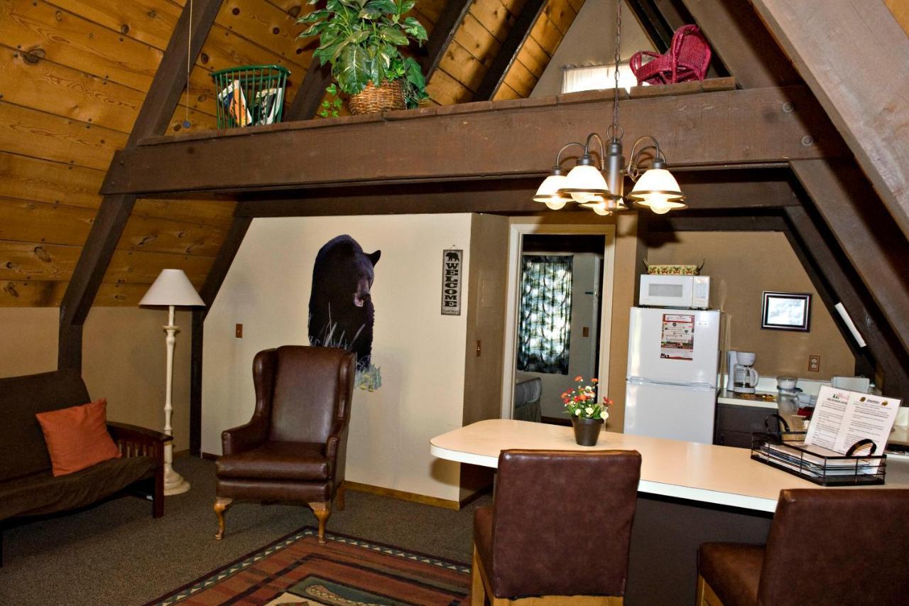 فندق Pineفي  Cabins On Strawberry Hill المظهر الخارجي الصورة