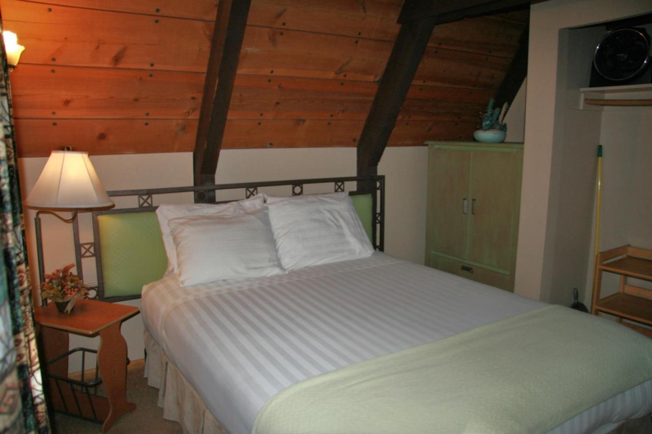 فندق Pineفي  Cabins On Strawberry Hill المظهر الخارجي الصورة