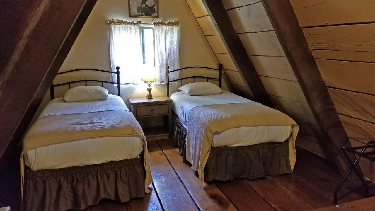 فندق Pineفي  Cabins On Strawberry Hill المظهر الخارجي الصورة