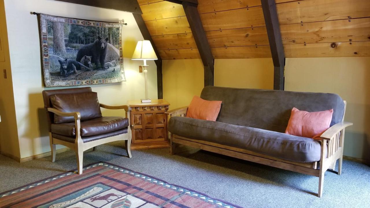 فندق Pineفي  Cabins On Strawberry Hill المظهر الخارجي الصورة